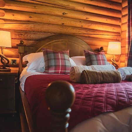 Tomatin - Luxury Two Bedroom Log Cabin With Hot Tub Berwick Upon Tweed Bagian luar foto