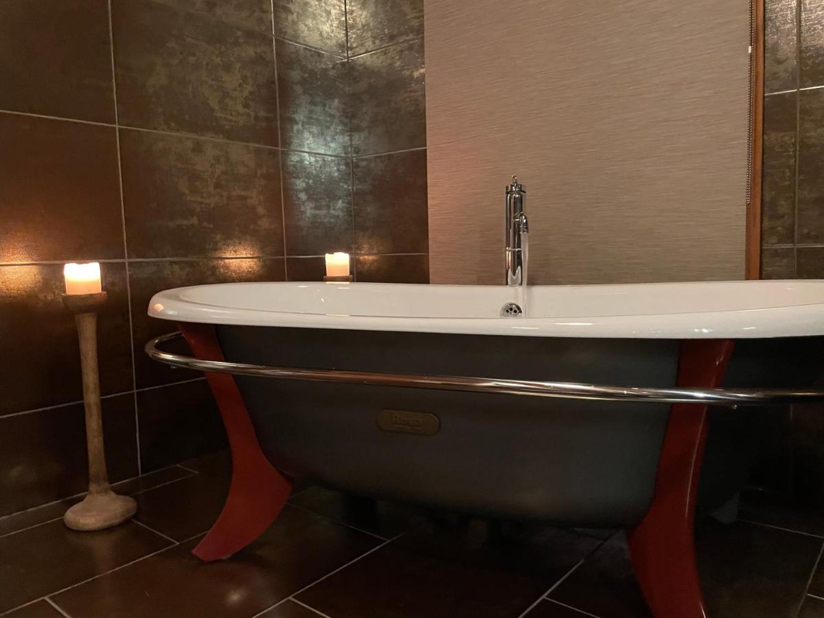 Tomatin - Luxury Two Bedroom Log Cabin With Hot Tub Berwick Upon Tweed Bagian luar foto