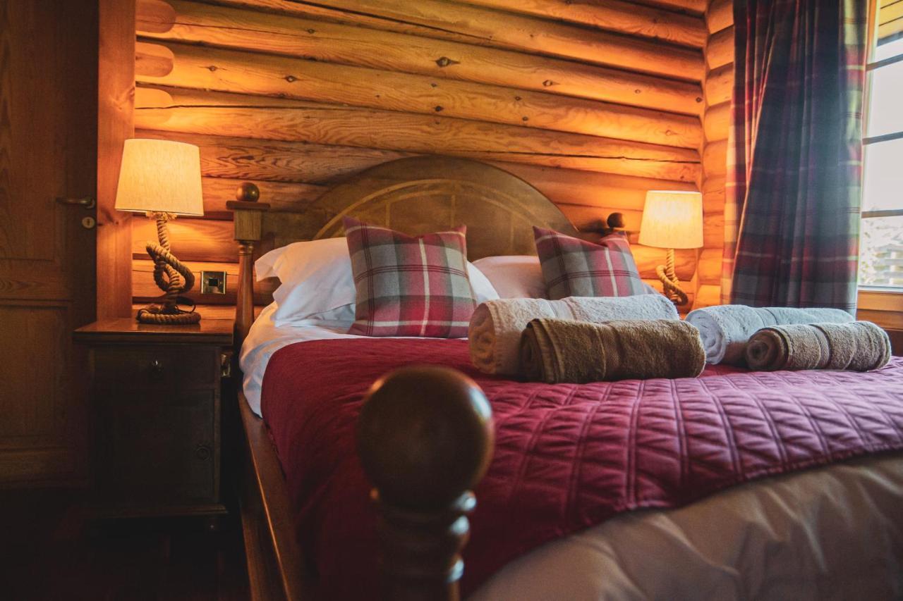 Tomatin - Luxury Two Bedroom Log Cabin With Hot Tub Berwick Upon Tweed Bagian luar foto