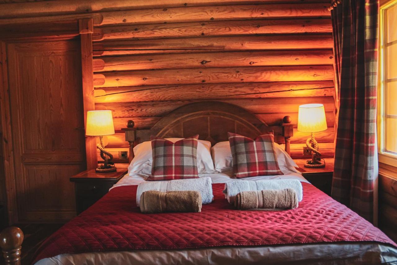 Tomatin - Luxury Two Bedroom Log Cabin With Hot Tub Berwick Upon Tweed Bagian luar foto